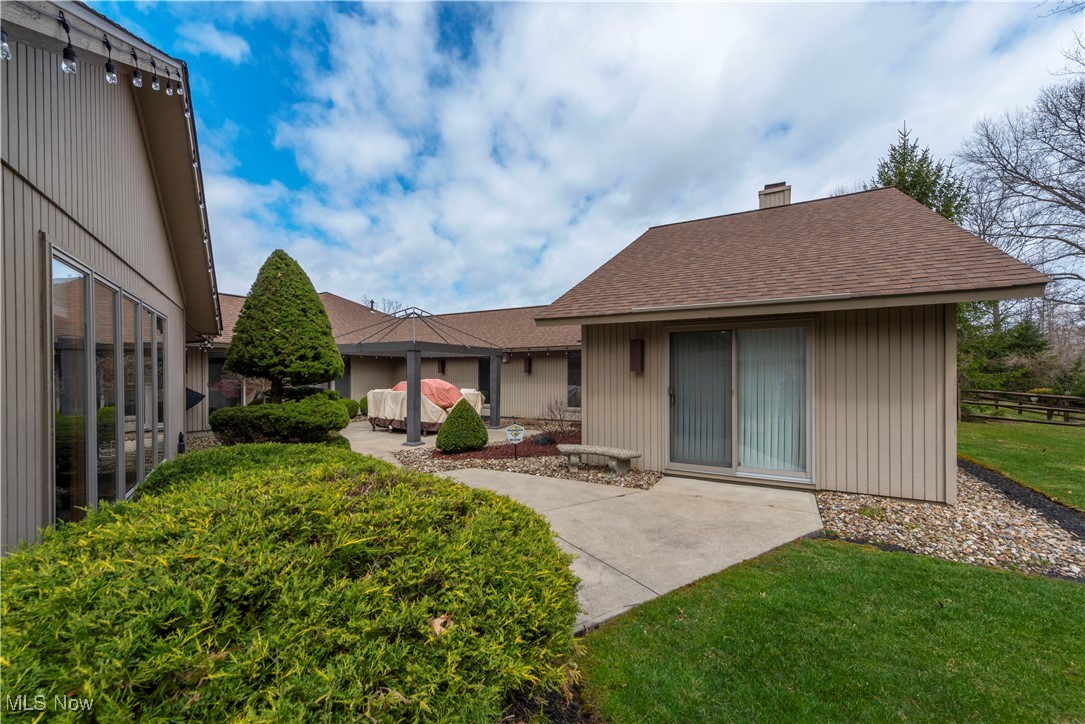 8739 Timber Edge Drive, North Ridgeville, Ohio image 48