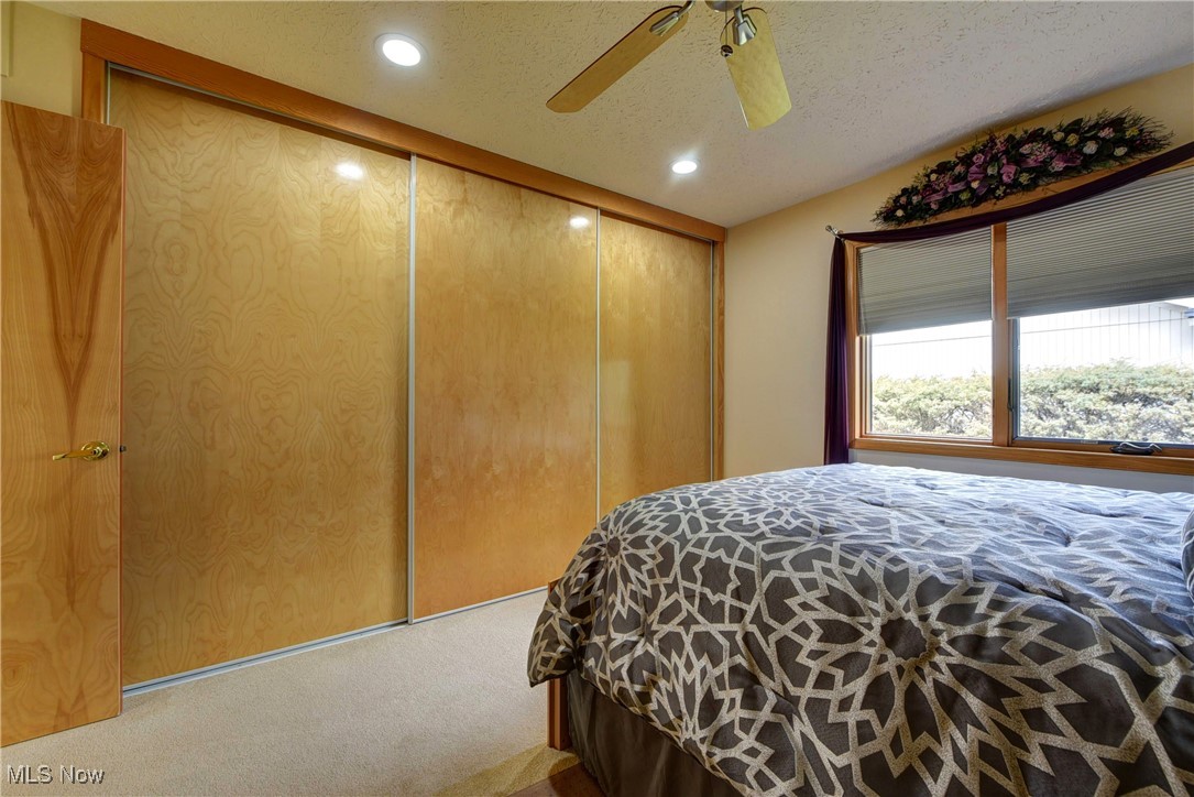 8739 Timber Edge Drive, North Ridgeville, Ohio image 32