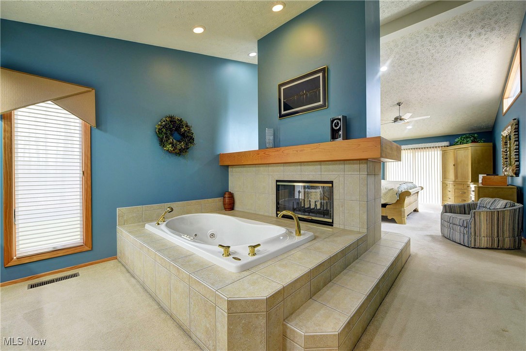8739 Timber Edge Drive, North Ridgeville, Ohio image 25