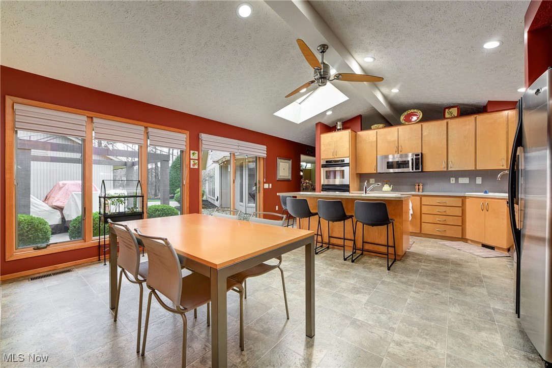 8739 Timber Edge Drive, North Ridgeville, Ohio image 15