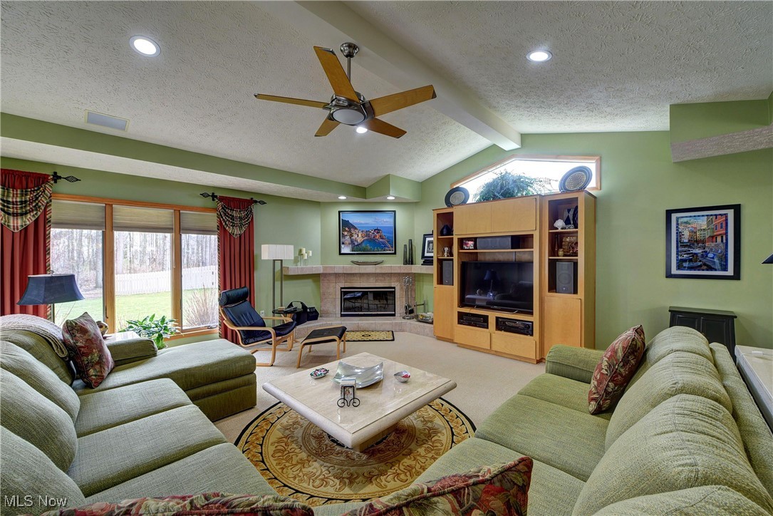 8739 Timber Edge Drive, North Ridgeville, Ohio image 6