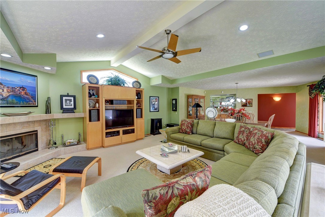 8739 Timber Edge Drive, North Ridgeville, Ohio image 4