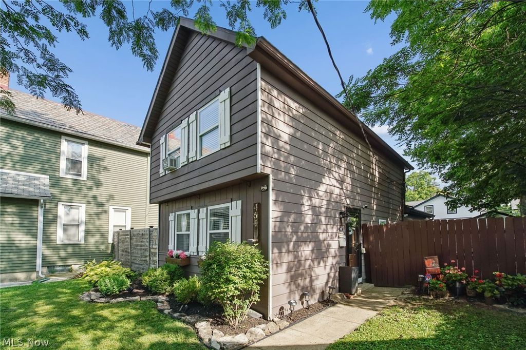 Photo of 464 Stewart Avenue, Columbus, OH 43206 (MLS # 5224241)