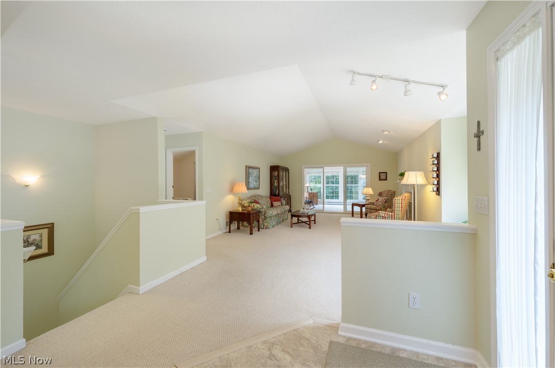 Woodbury Condo - Residential