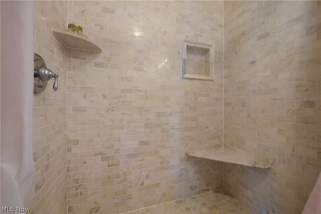 Beach Cliff II - Residential