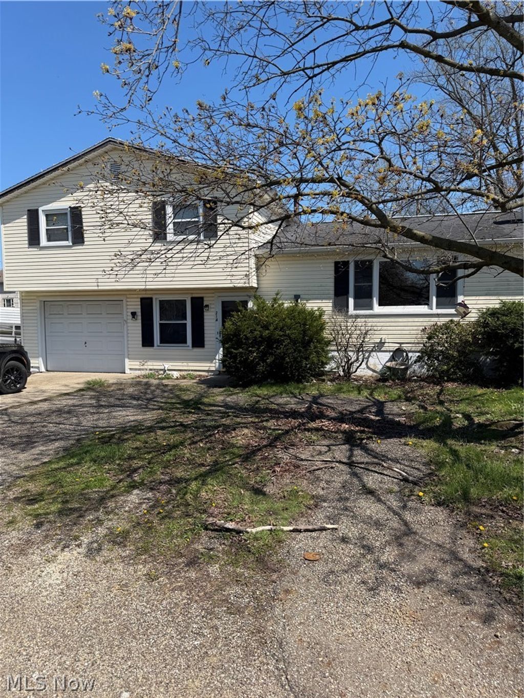 Photo of 214 Stewart Avenue NW, Massillon, OH 44646 (MLS # 5199887)