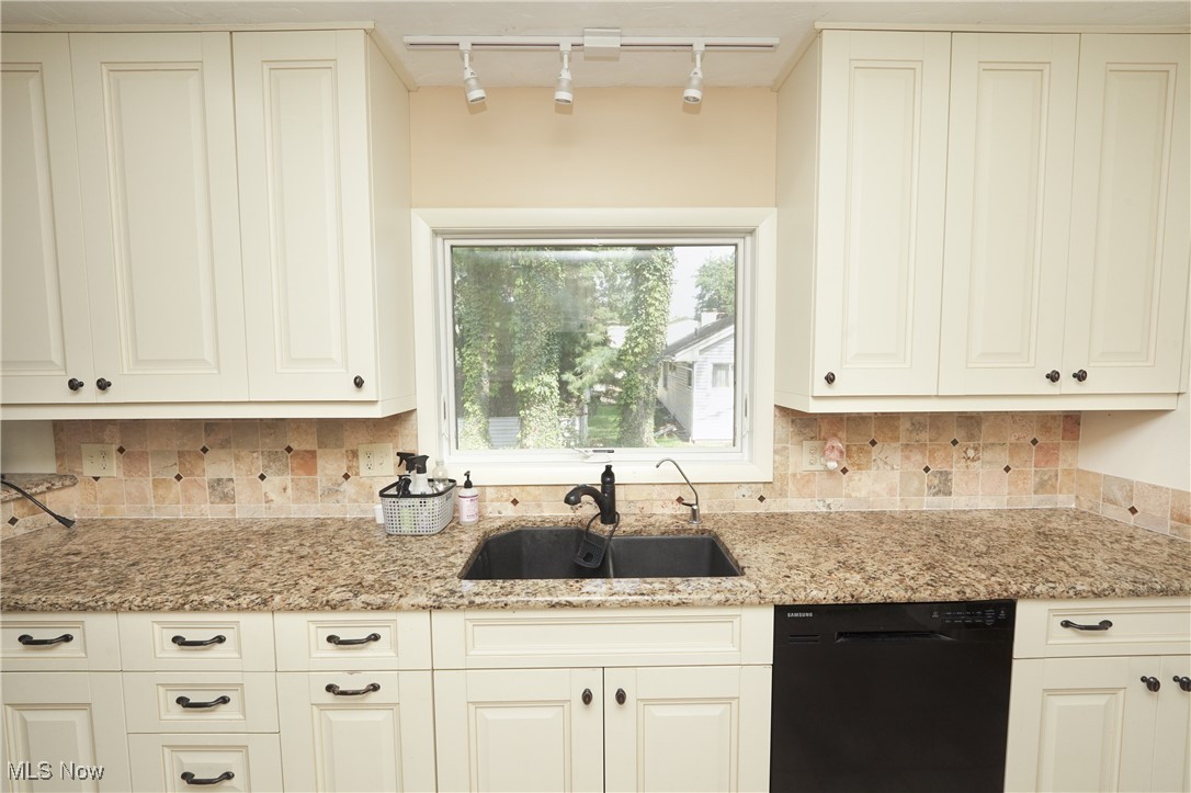 North Portage Path Estates - Residential