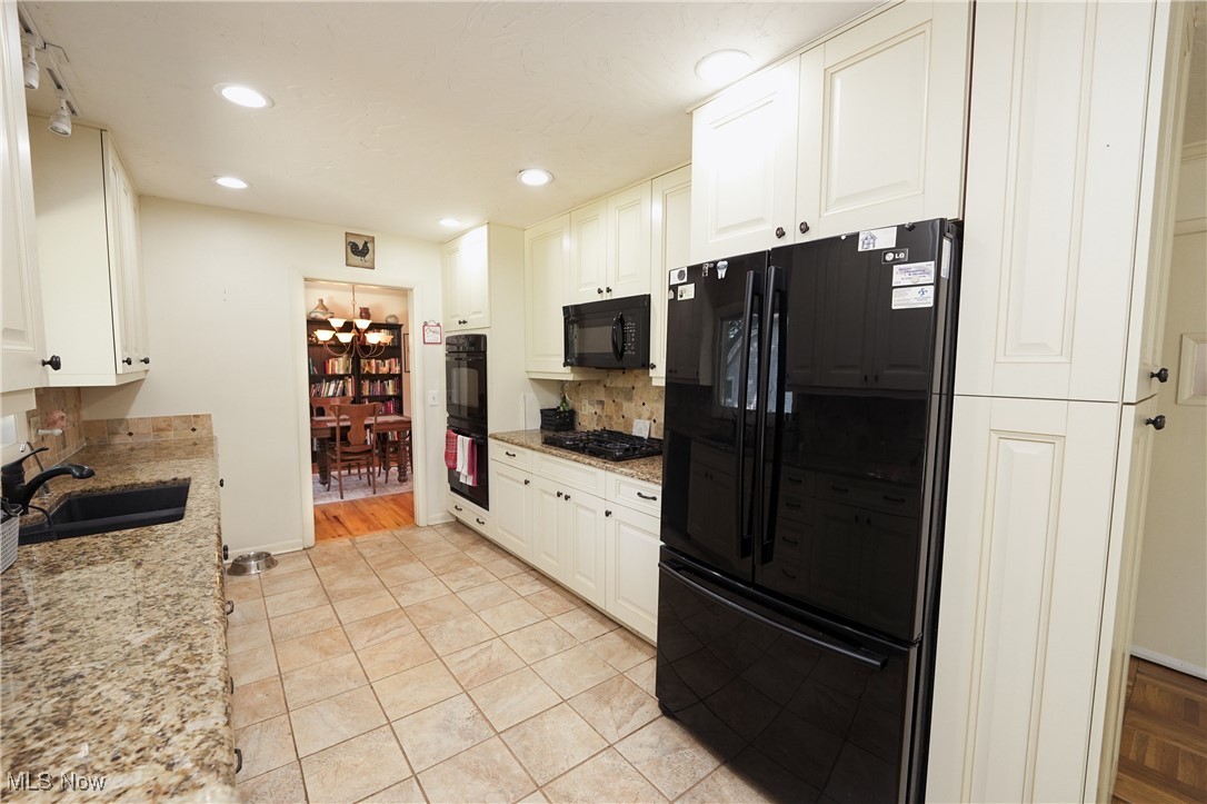 North Portage Path Estates - Residential