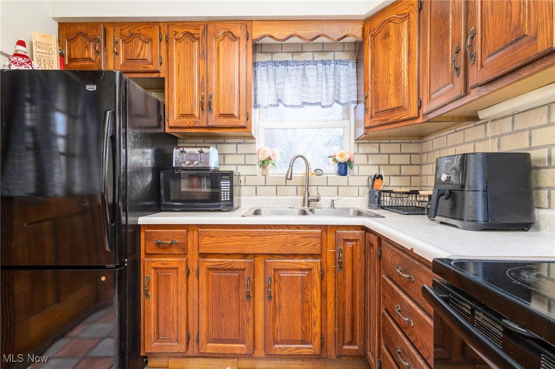 832 Buena Vista Boulevard, Steubenville, Ohio image 11