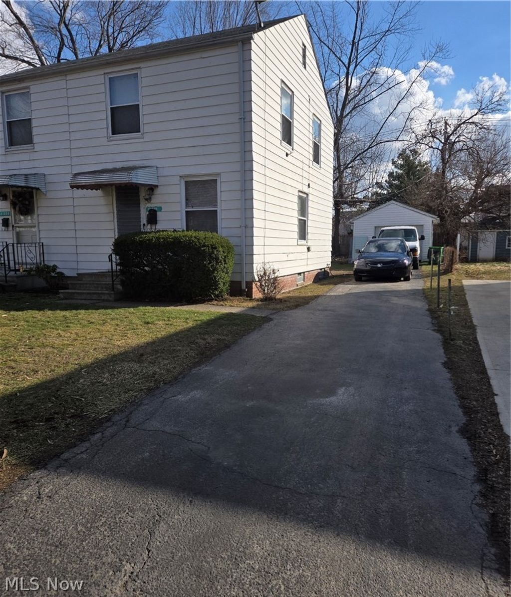 Photo of 21670 Crystal Avenue, Euclid, OH 44123 (MLS # 5190321)