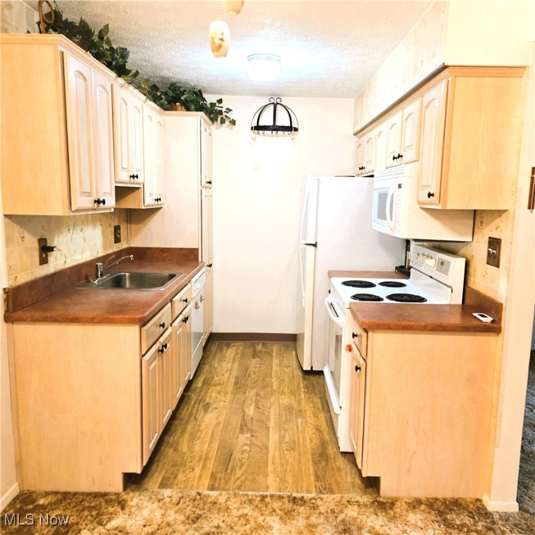 16480 Heather Lane 203