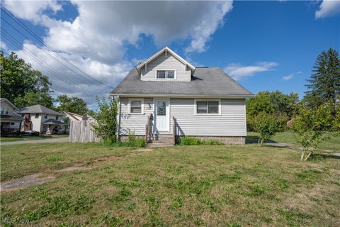 Photo for 1709 Elm Road NE