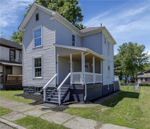 Homes For Sale - 207 Columbia Street<br/> Zanesville, OH 43701