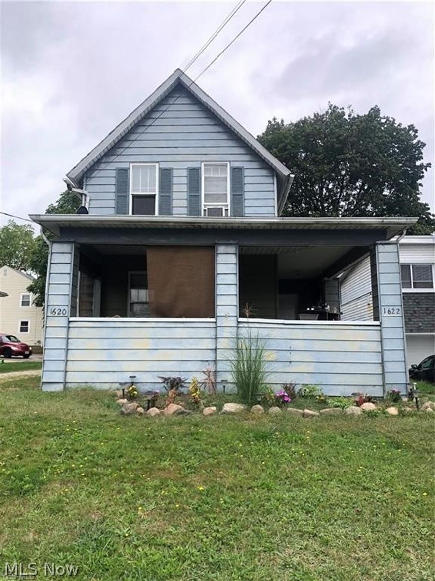 Excellent Investor opportunity! Rental duplex in Cuyahoga Falls. One bedroom unit upstairs. Two bedroom home downstairs. Great location.