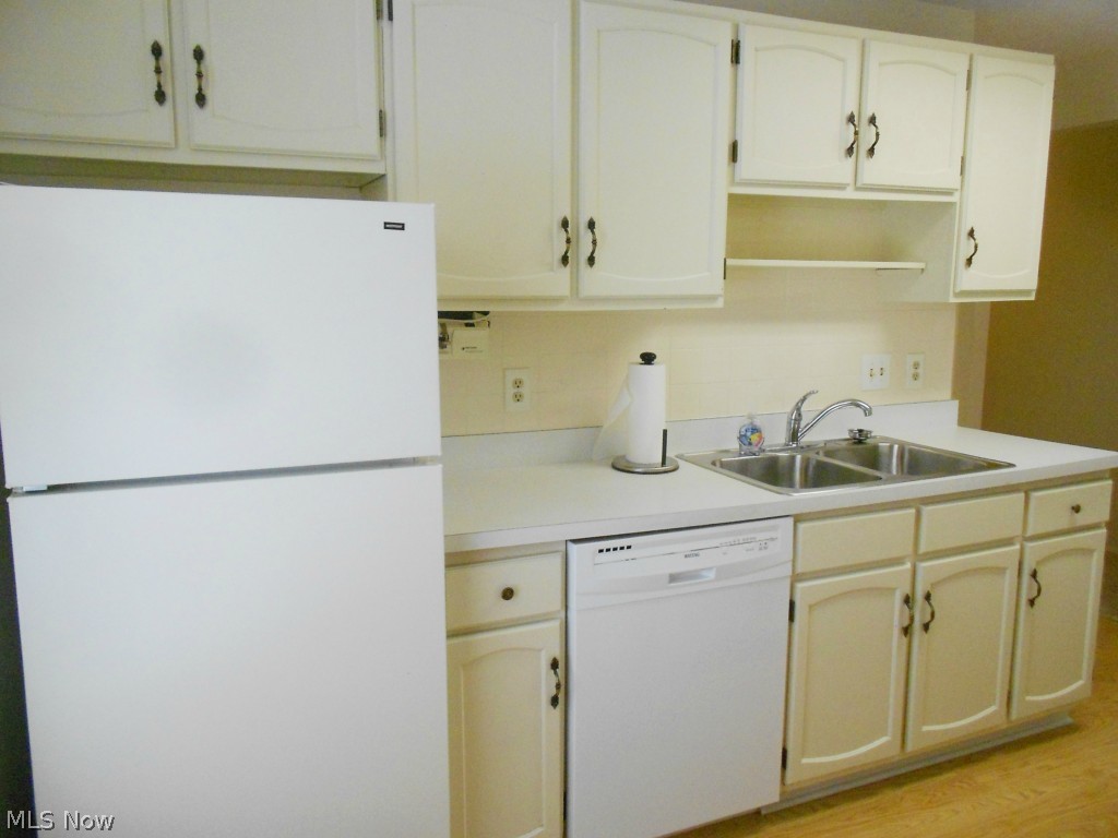 Silver Lake Towers Condo - Residential