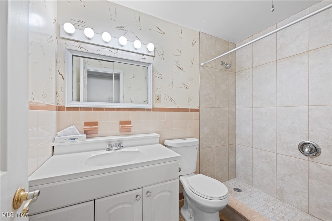 Richmond Heights, Ohio 44143, United States, 3 Bedrooms Bedrooms, ,2 BathroomsBathrooms,Residential,Active,196032