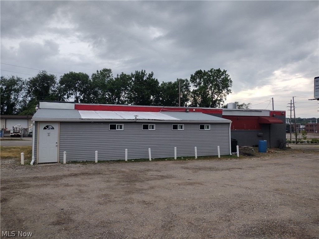 Photo of 561 Seiberling Street, Akron, OH 44306 (MLS # 5192863)