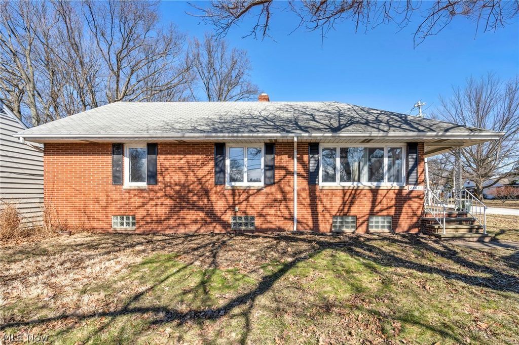 Photo of 25641 Glenbrook Boulevard, Euclid, OH 44117 (MLS # 5190508)