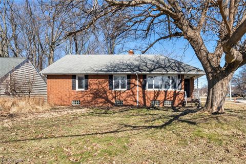 Tiny photo for 25641 Glenbrook Boulevard, Euclid, OH 44117 (MLS # 5190508)