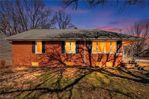 Tiny photo for 25641 Glenbrook Boulevard, Euclid, OH 44117 (MLS # 5190508)