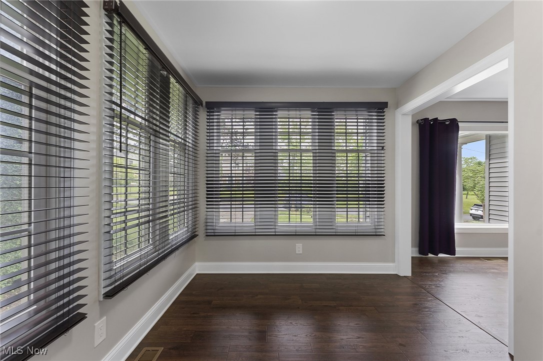 Shaker Heights, Ohio 44120, United States, 3 Bedrooms Bedrooms, ,2 BathroomsBathrooms,Residential,Pending,156285