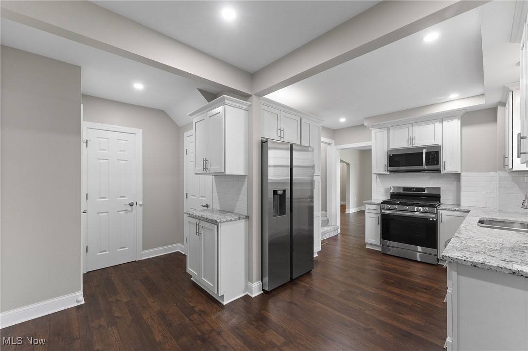 Shaker Heights, Ohio 44120, United States, 3 Bedrooms Bedrooms, ,2 BathroomsBathrooms,Residential,Pending,156285