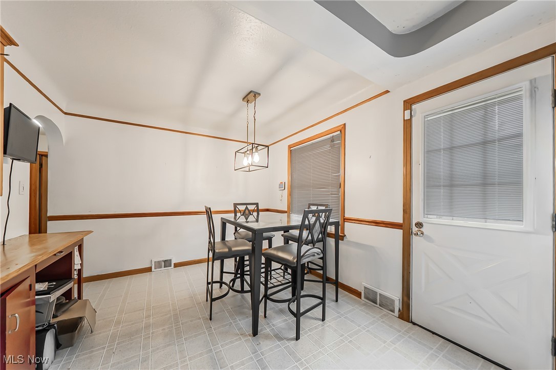 14204 Rockside Road, Maple Heights, Ohio image 16