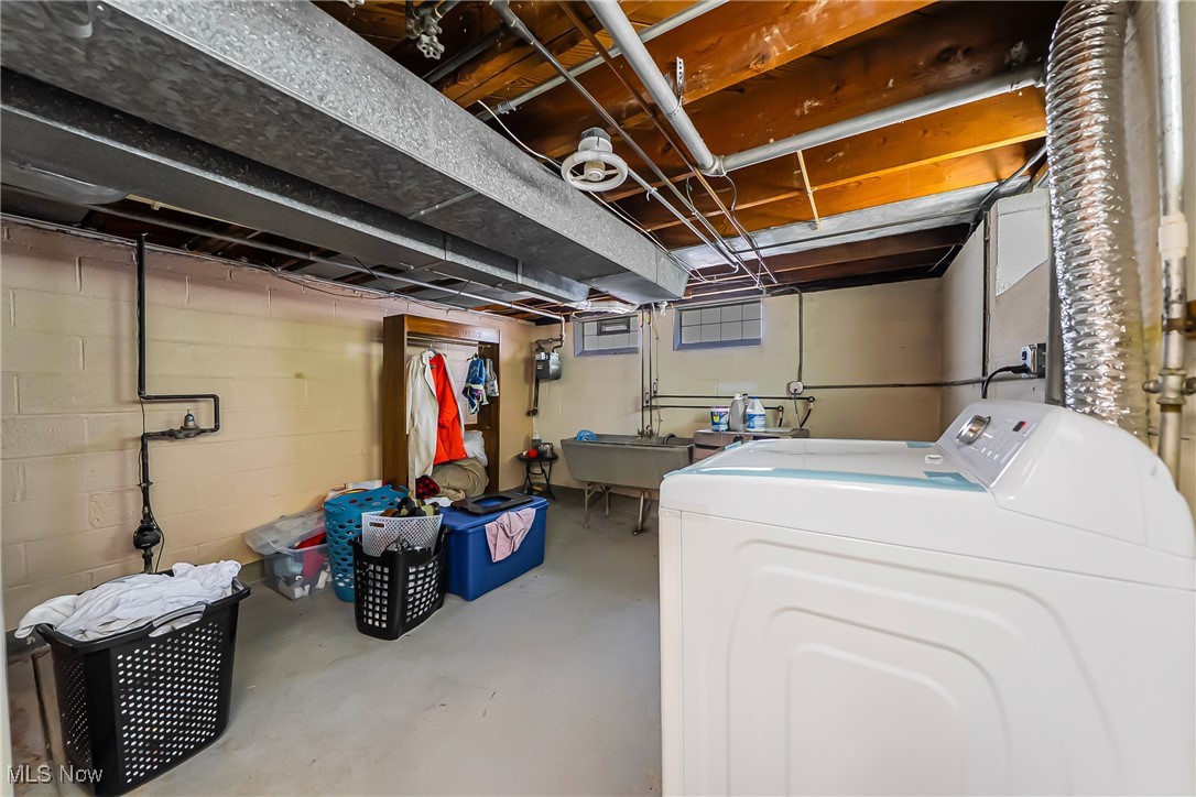 14204 Rockside Road, Maple Heights, Ohio image 38