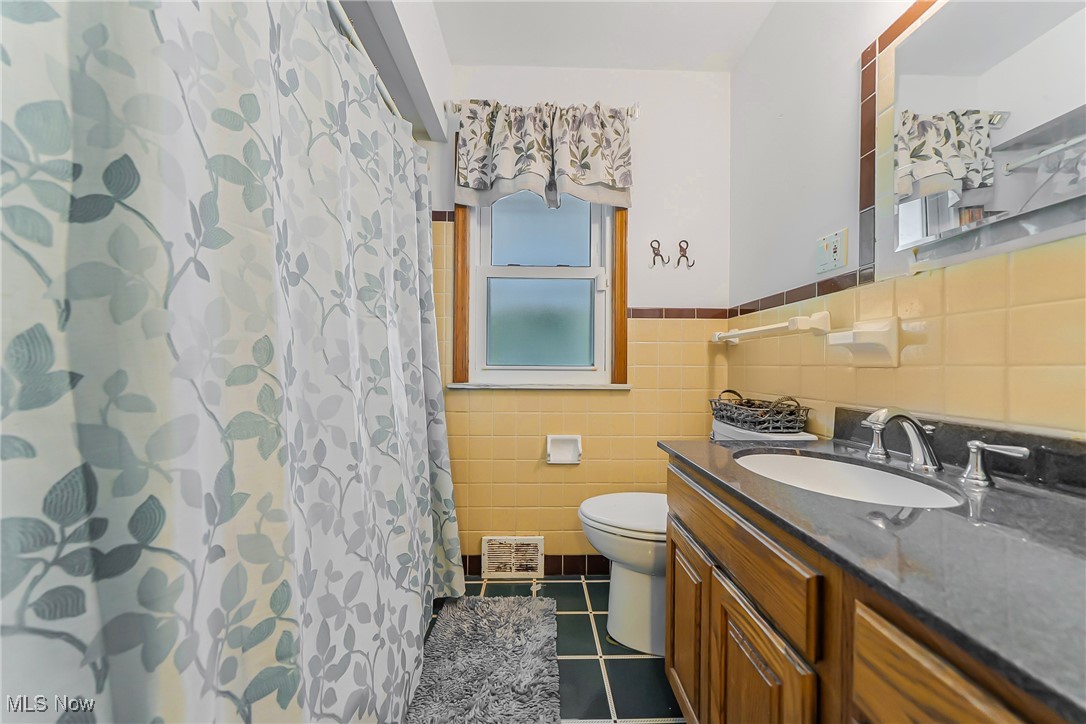 14204 Rockside Road, Maple Heights, Ohio image 31