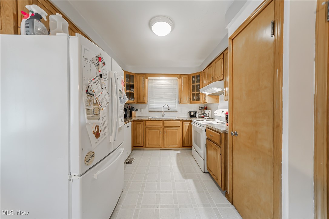 14204 Rockside Road, Maple Heights, Ohio image 22