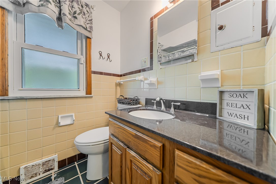 14204 Rockside Road, Maple Heights, Ohio image 28