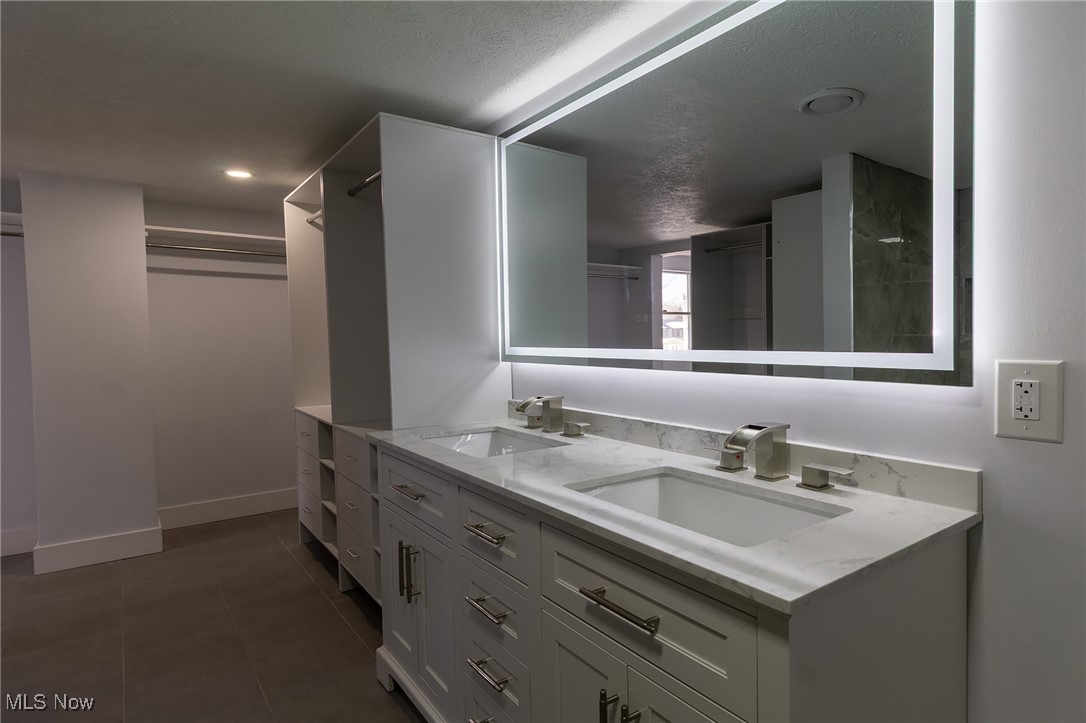 Drosk Risman - Residential