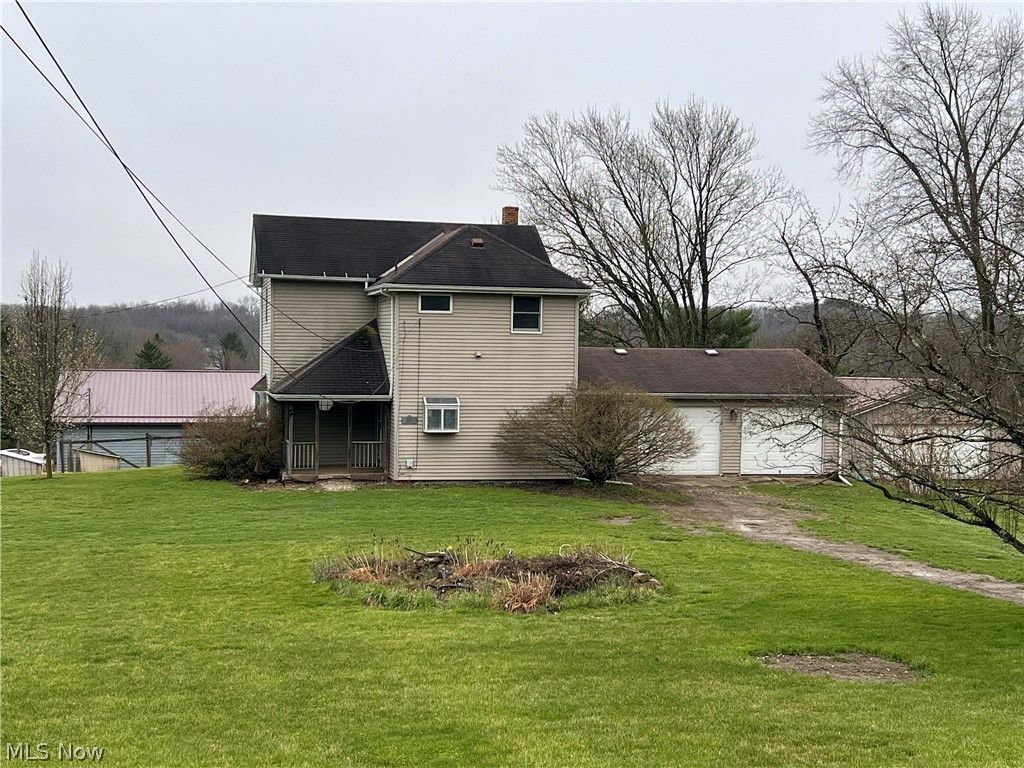 Photo of 46215 Wyoming Avenue, Liverpool, OH 43920 (MLS # 5198319)