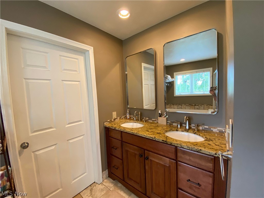 6 White Oaks 50x173 - Residential