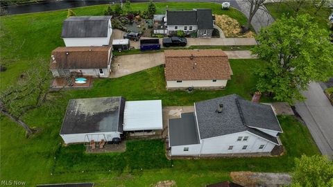 Tiny photo for 1021 East Boulevard, Aurora, OH 44202 (MLS # 5210159)
