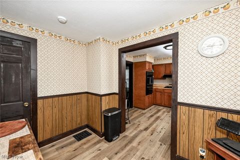 Tiny photo for 1021 East Boulevard, Aurora, OH 44202 (MLS # 5210159)