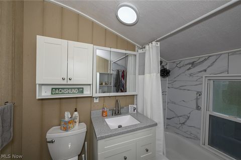 Tiny photo for 1021 East Boulevard, Aurora, OH 44202 (MLS # 5210159)