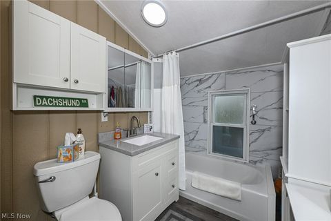 Tiny photo for 1021 East Boulevard, Aurora, OH 44202 (MLS # 5210159)