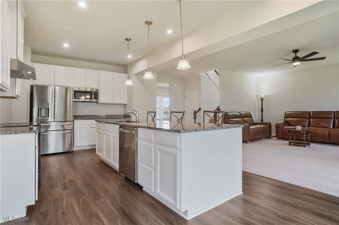 4695 Louis Lane