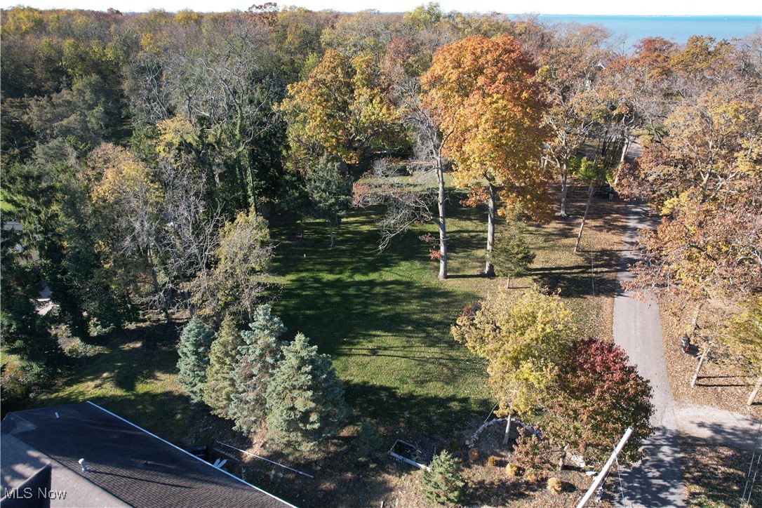 Bryneal Beach - Land