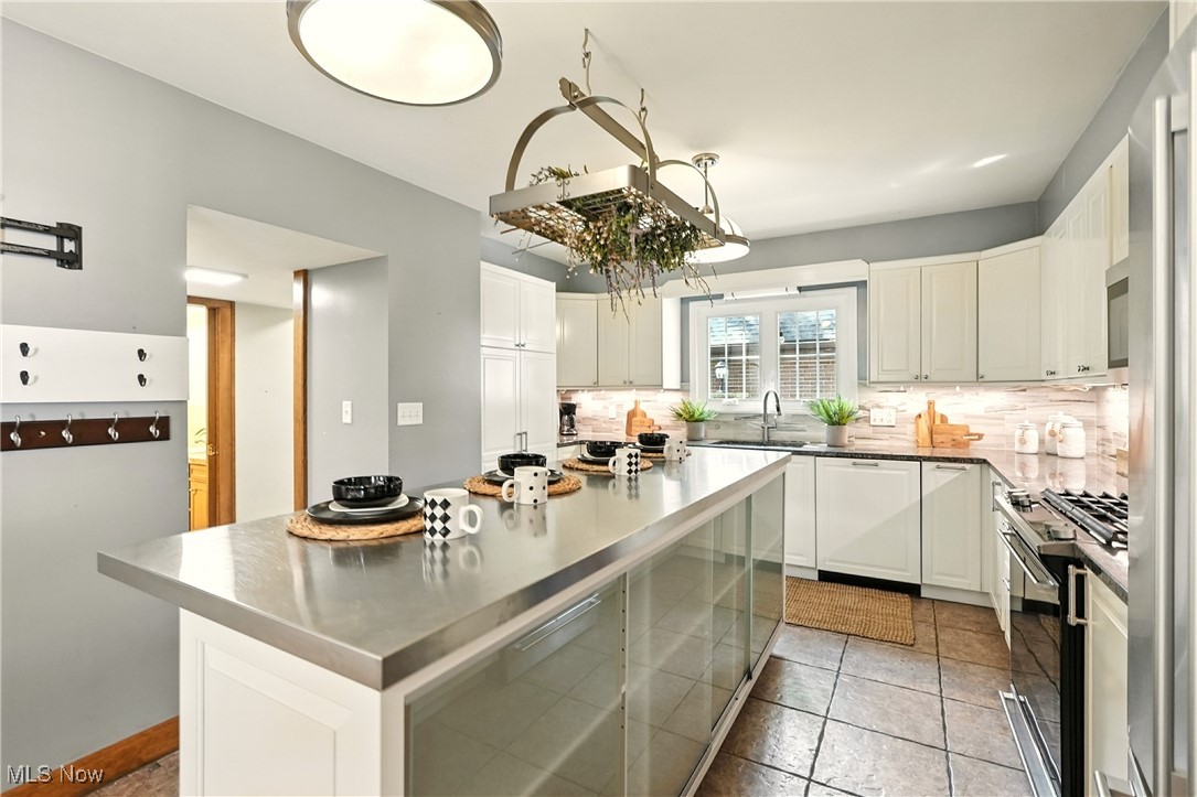 Mennes #1 - Residential