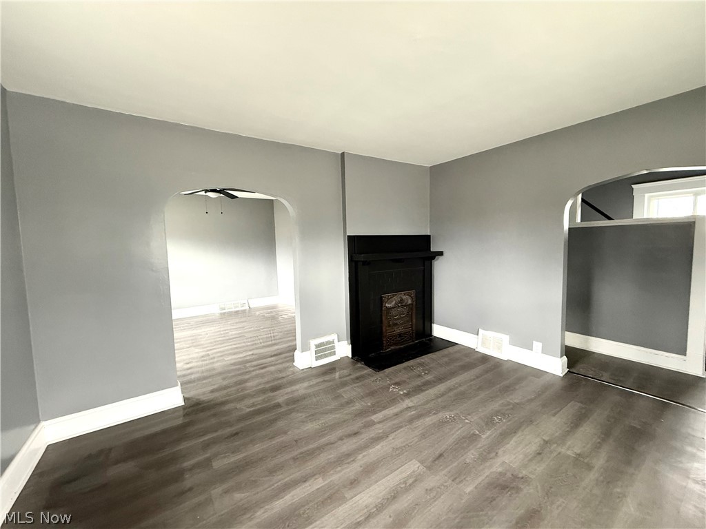 12005 Farringdon Avenue