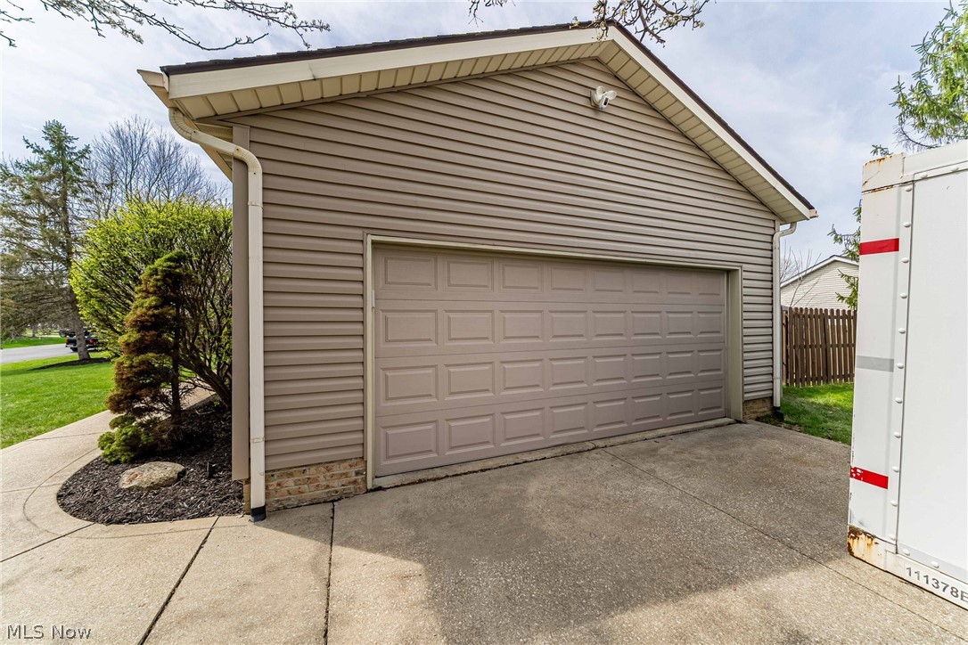 Charter Lakes Estate Ph III - Residential