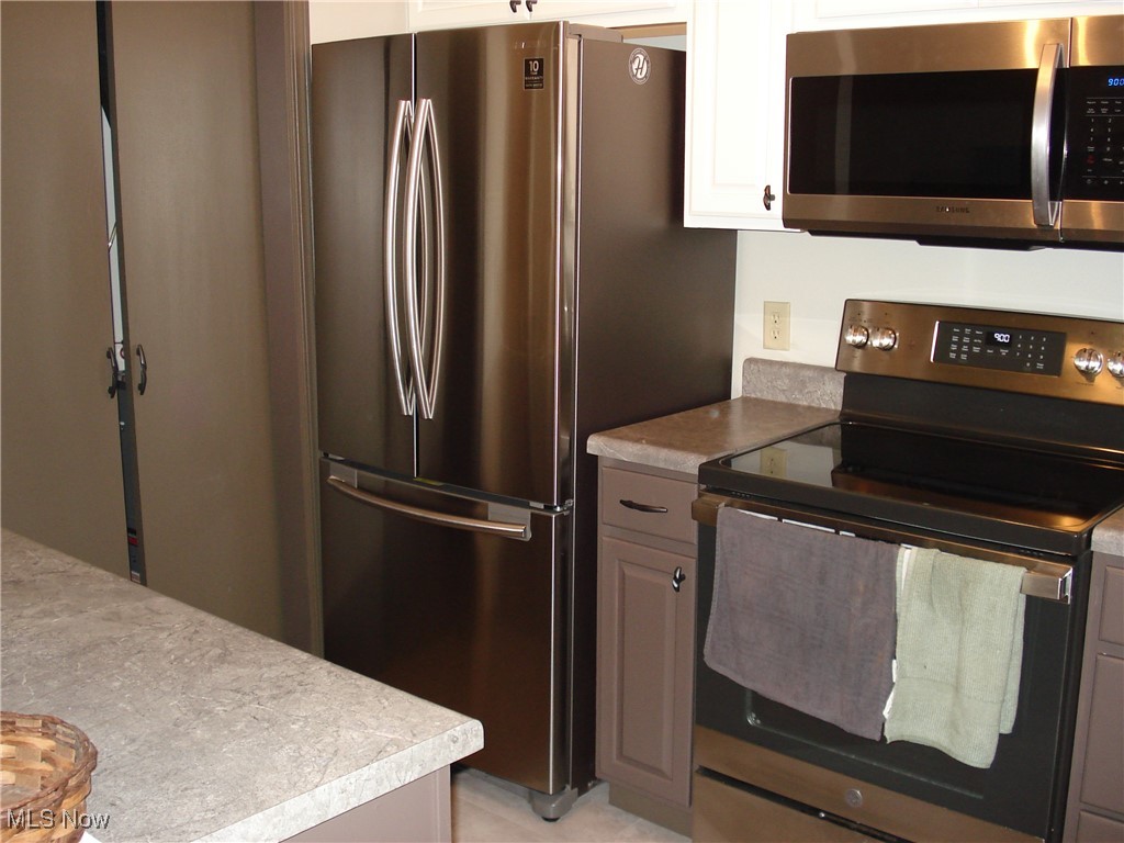 Heritage Hill Estates Condo - Residential