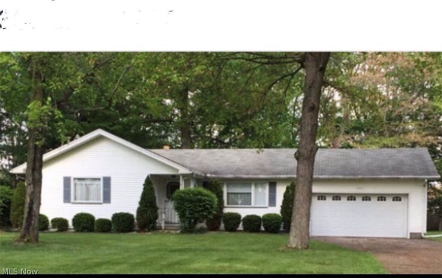 Beautiful, move in ready, one owner non smoking ranch home on half acre lot in Niles. Great location, quiet setting near Eastwood Mall & restaurants. Offers best of both worlds with Howland Schools & Niles utilities. Home features 3 bedrooms, 1.5 baths, eat-in kitchen w/updated Kraftmaid oak cabinets. Dining room has ceiling fan w/light and has an enclosed patio off dining room. The large living room has coved ceilings for additional detail. Also featured are hardwood floors under carpeting, central air & full basement partitioned off into a rec room, laundry room, workshop and half bath. There is an attached 2 car garage w/opener, a walk-up attic & large shed in back yard. Brand new 2016 furnace, newer vinyl siding, windows & hot water tank. All appliances stay including lawn tractor.