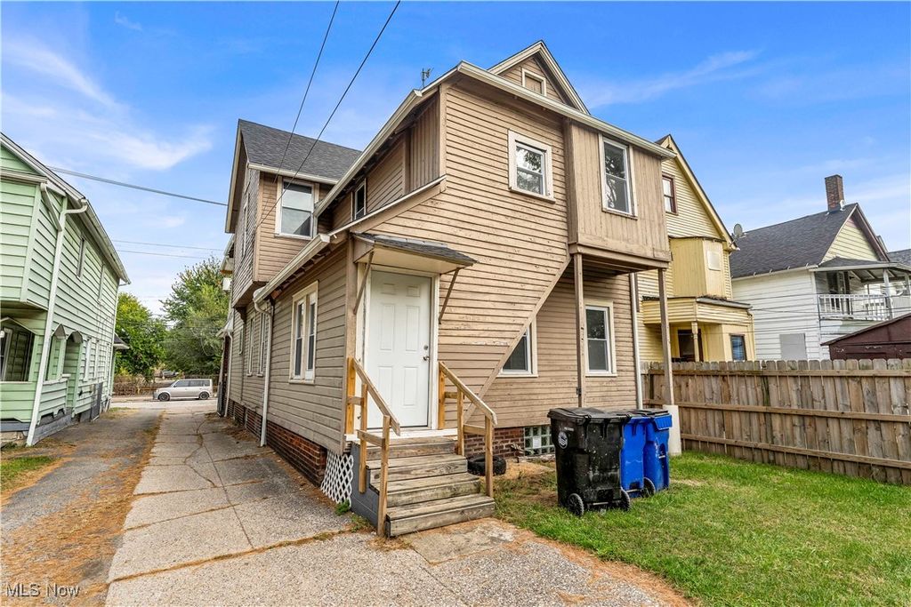 Photo of 3122 W 30th Street #3120/DN, Cleveland, OH 44109 (MLS # 5175322)