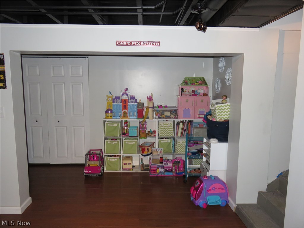 New England Lanes 3 - Residential