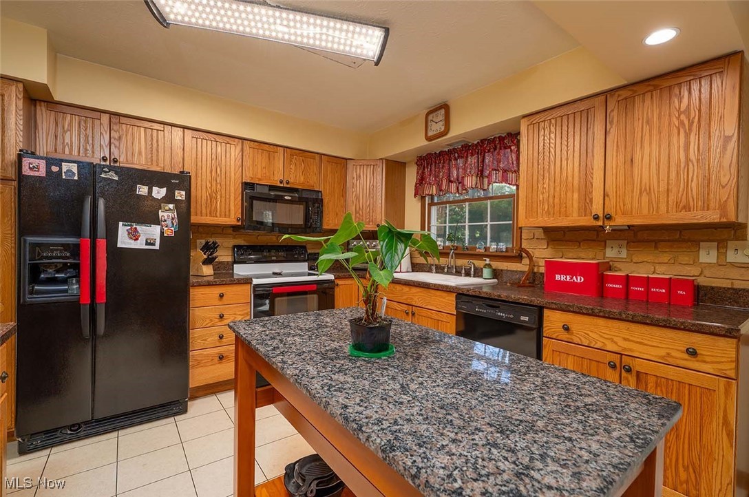 554 Lockport Avenue, New Philadelphia, Ohio image 24