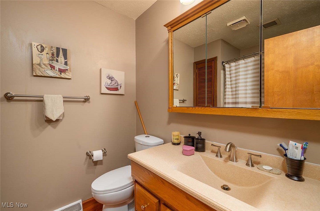 554 Lockport Avenue, New Philadelphia, Ohio image 25