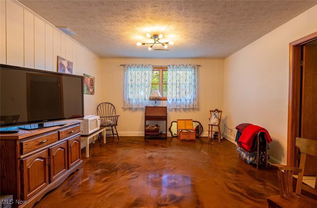 554 Lockport Avenue, New Philadelphia, Ohio image 30